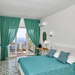 Malafemmena Capri
