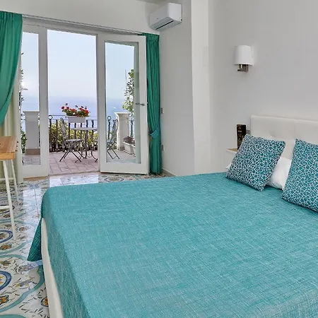 Malafemmena Konukevi Capri