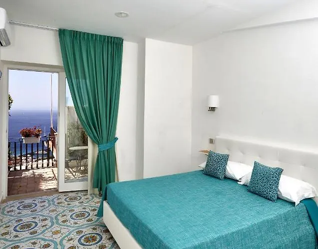 Malafemmena Pensión 3*