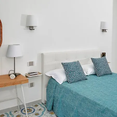 Malafemmena ゲストハウス